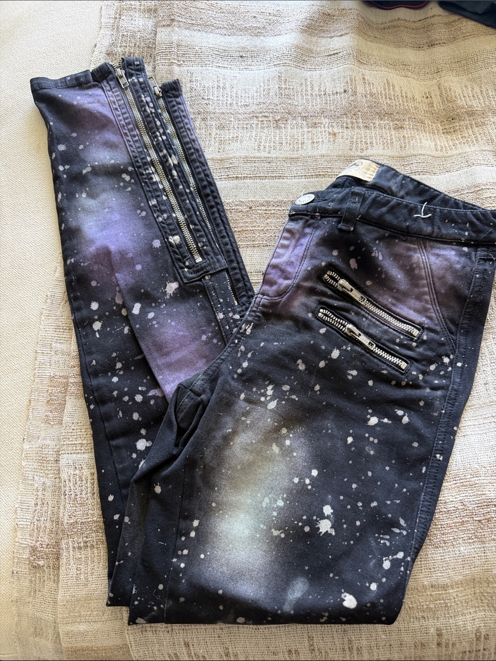 Women’s Skinny Galaxy Print Pants - Black/Purple